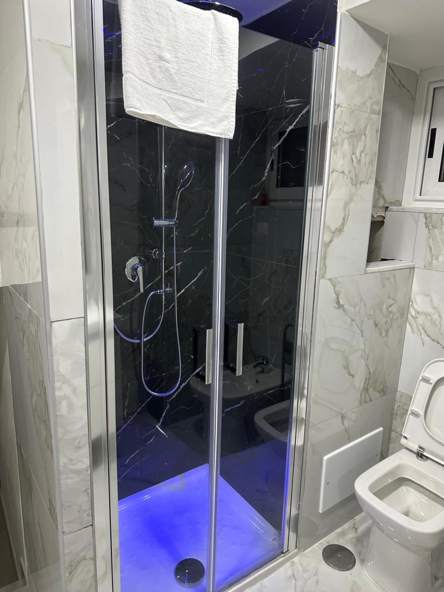 Blue House Apartment เนเปิลส์ ภายนอก รูปภาพ